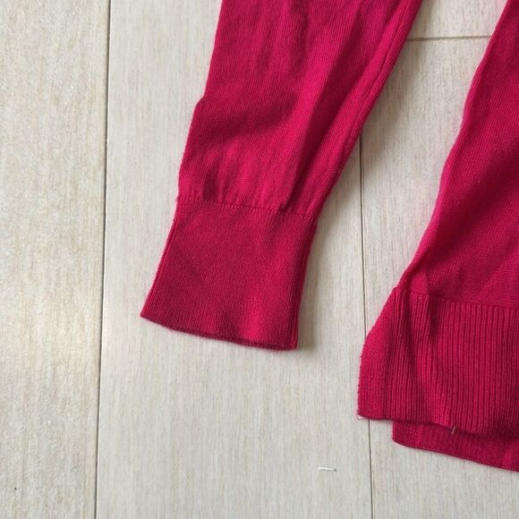 Banana Republic V-Neck Sweater - Picture 5 of 8